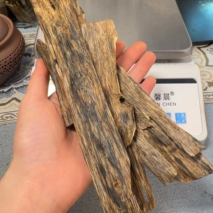 手把件沉香喜***肉海南老白棋高端皮野老料块料52克