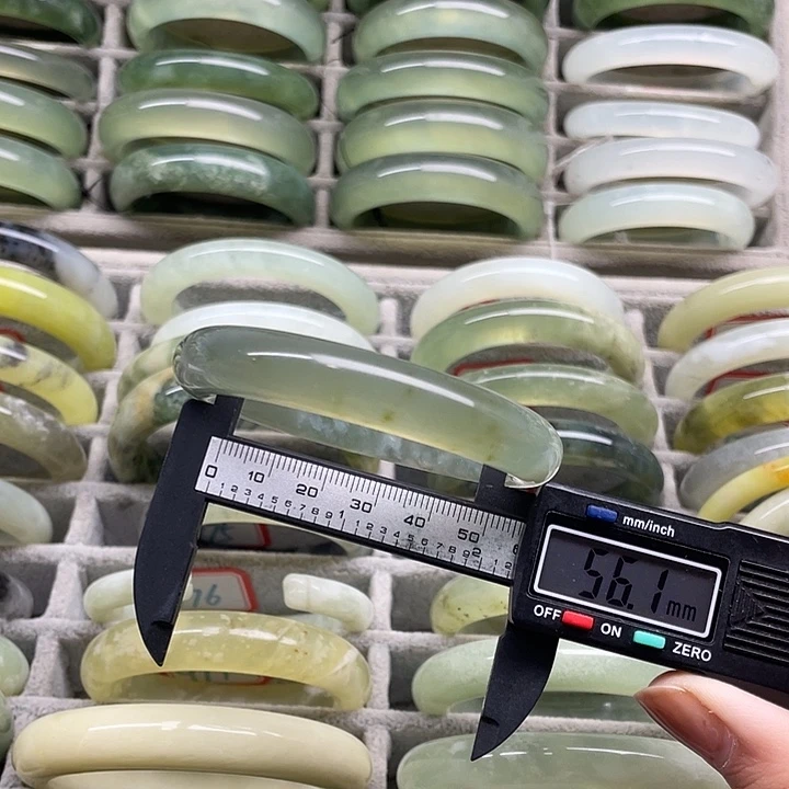 蛇纹石玉未镶嵌手镯970