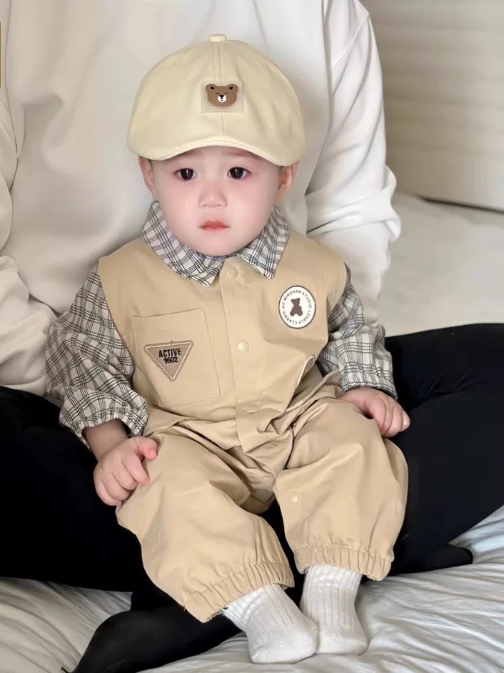 幼儿套装2025新款洋气男女宝宝儿童春秋装宝宝秋季衣服徽章两件套