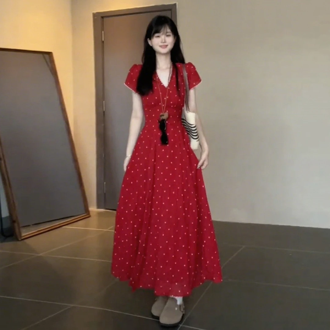 度假风红色波点V领短袖连衣裙子女夏季高级感黑色长款修身连衣裙