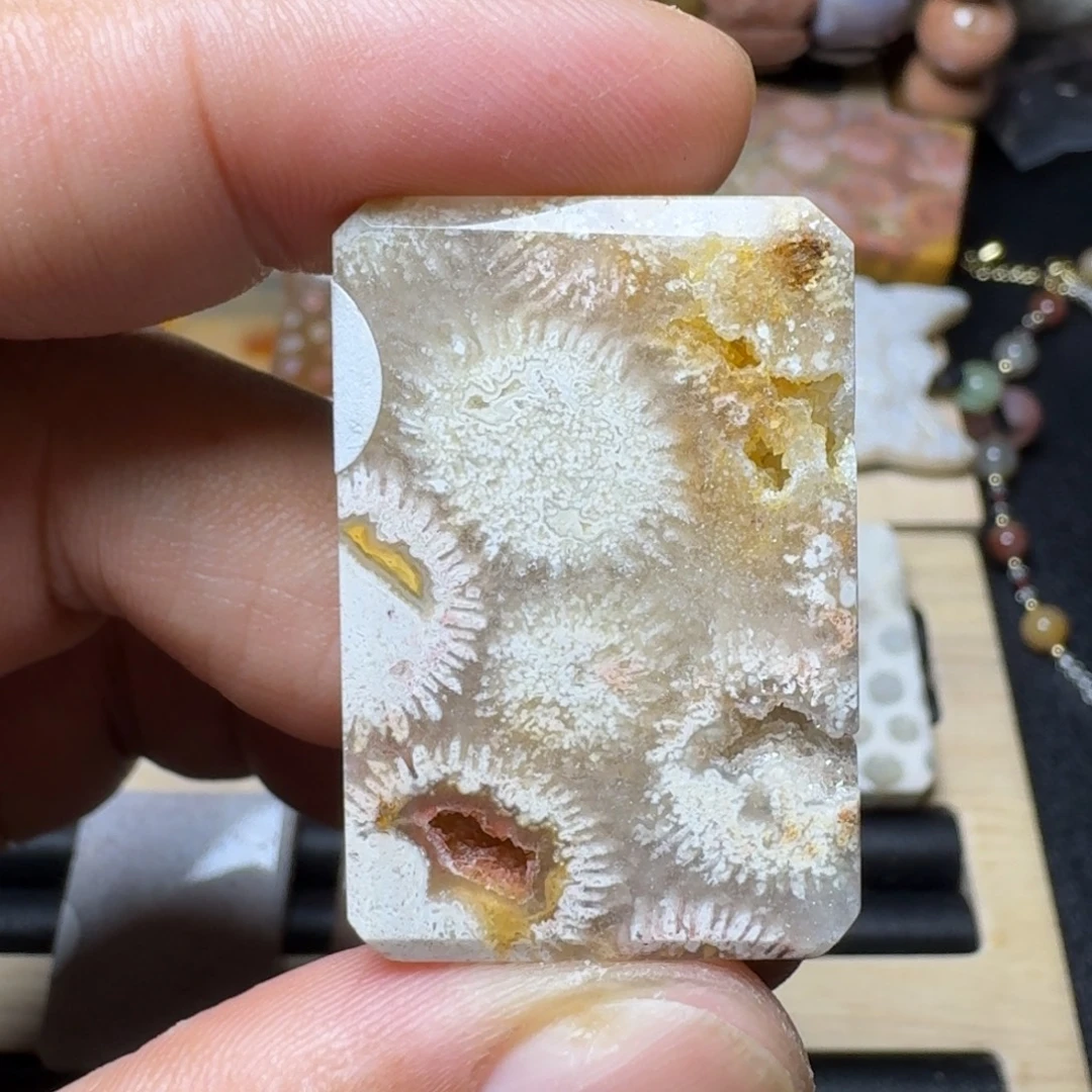 硅化玉未镶嵌纯天然色有机玉石保真色