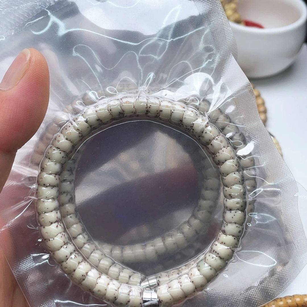 星月菩提手串同枝古瓷白卡8龙骨手环