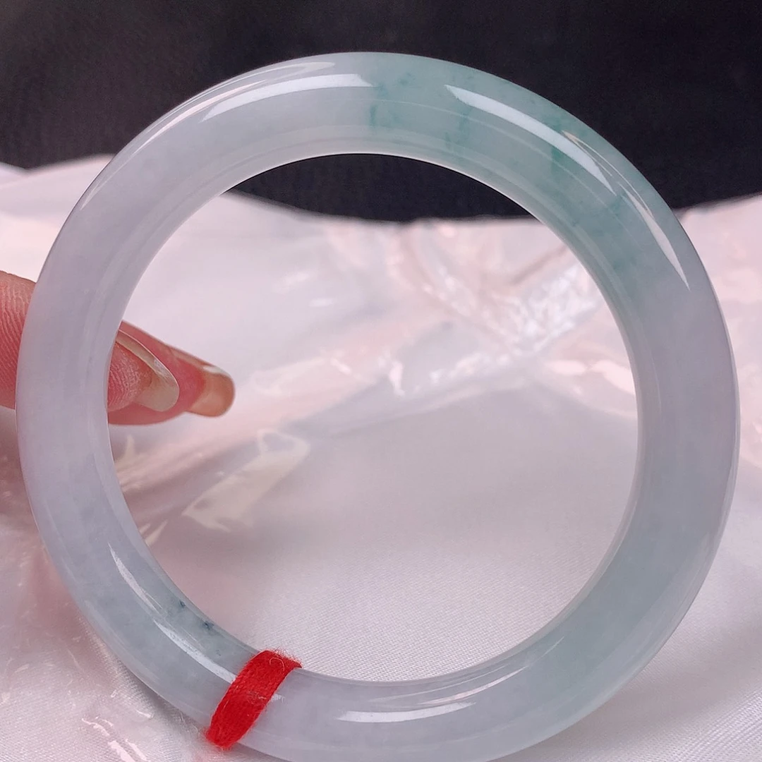 【闪购商品】翡翠手镯（圆镯）未镶嵌56+