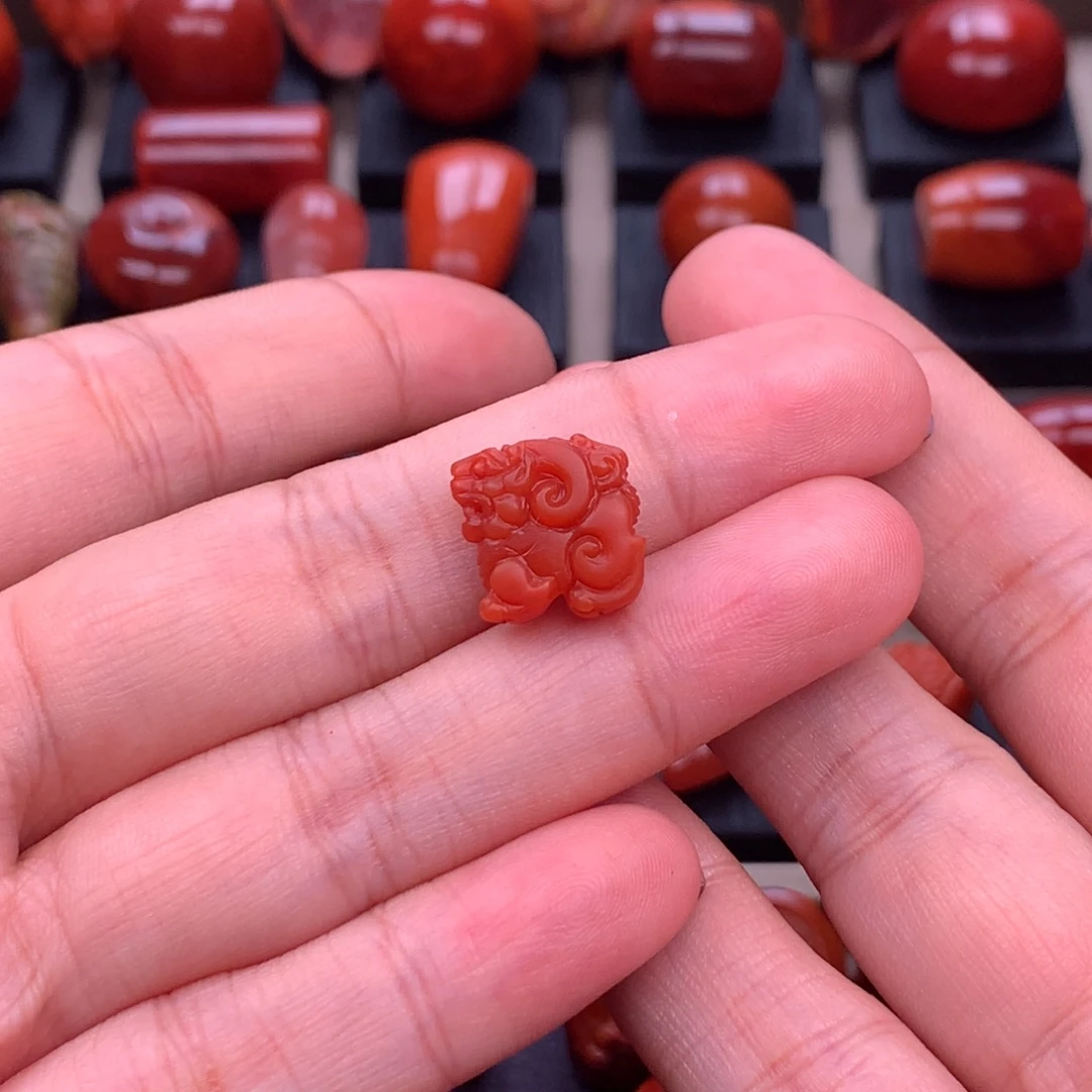 南红玛瑙未镶嵌川料原矿貔貅背云12.8mm