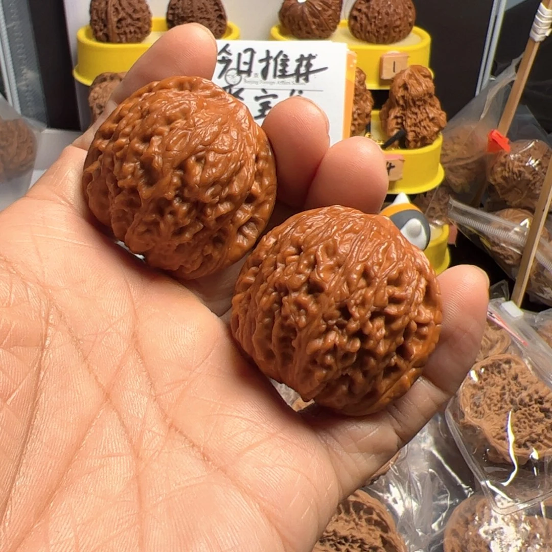 文玩核桃吊坠泥鳅好日