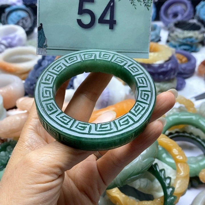 未镶嵌手镯石英岩玉