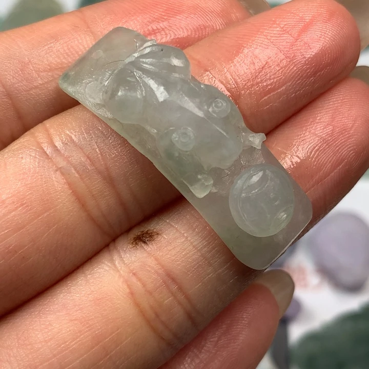 定制翡翠未镶嵌翡翠