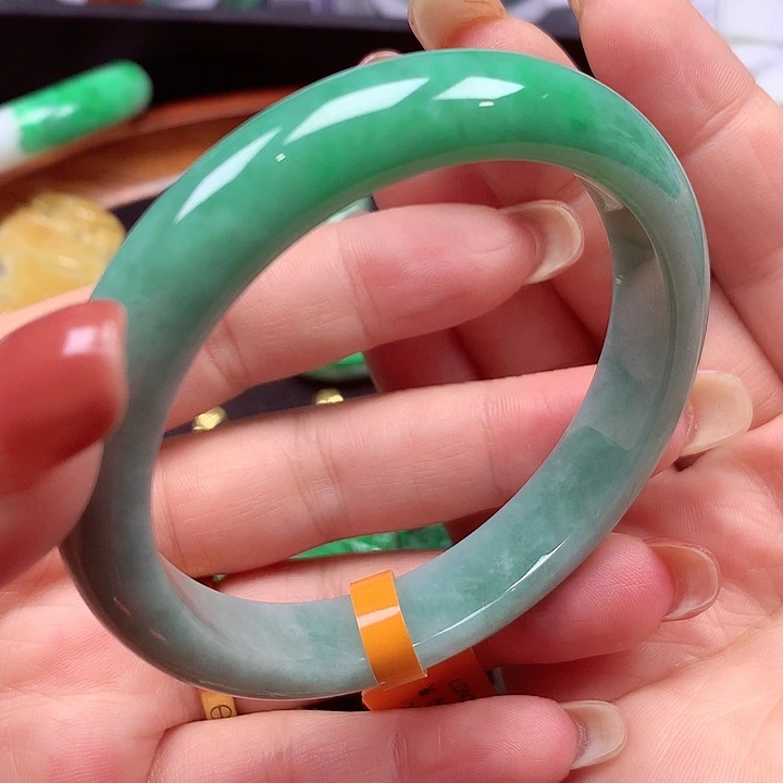 未镶嵌手镯翡翠翡翠手镯