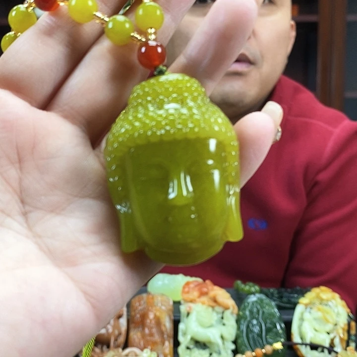 蛇纹石玉吊坠未镶嵌