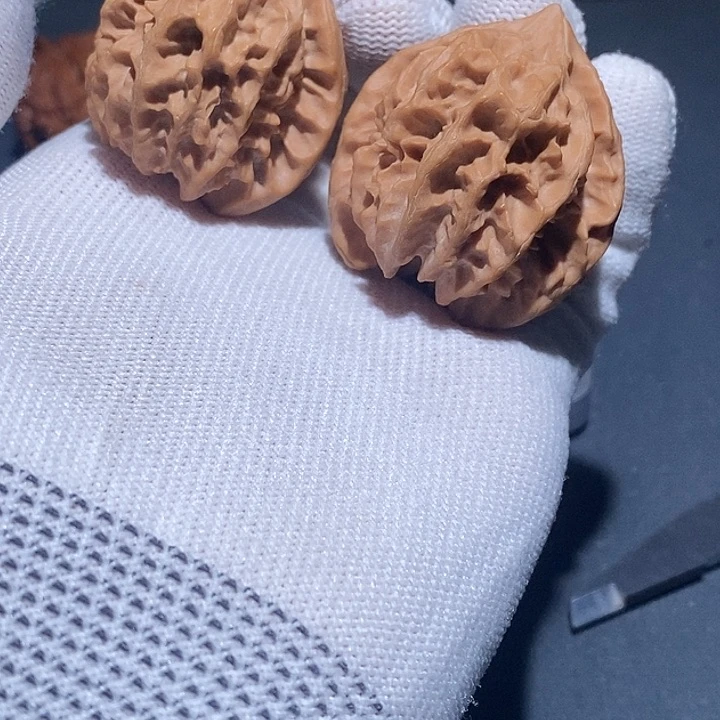 文玩核桃吊坠曹大龙