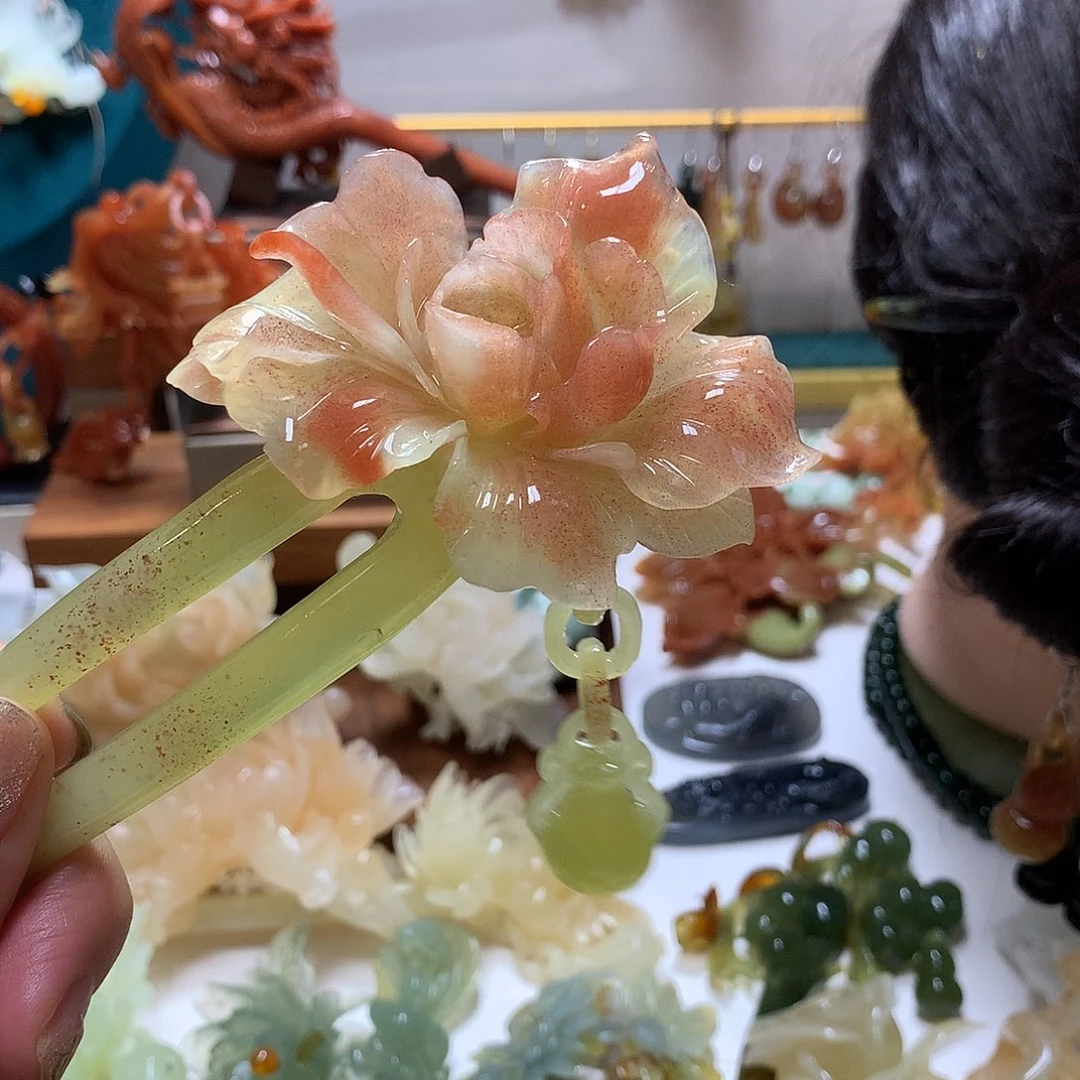 一***悔蛇纹石玉合金发饰