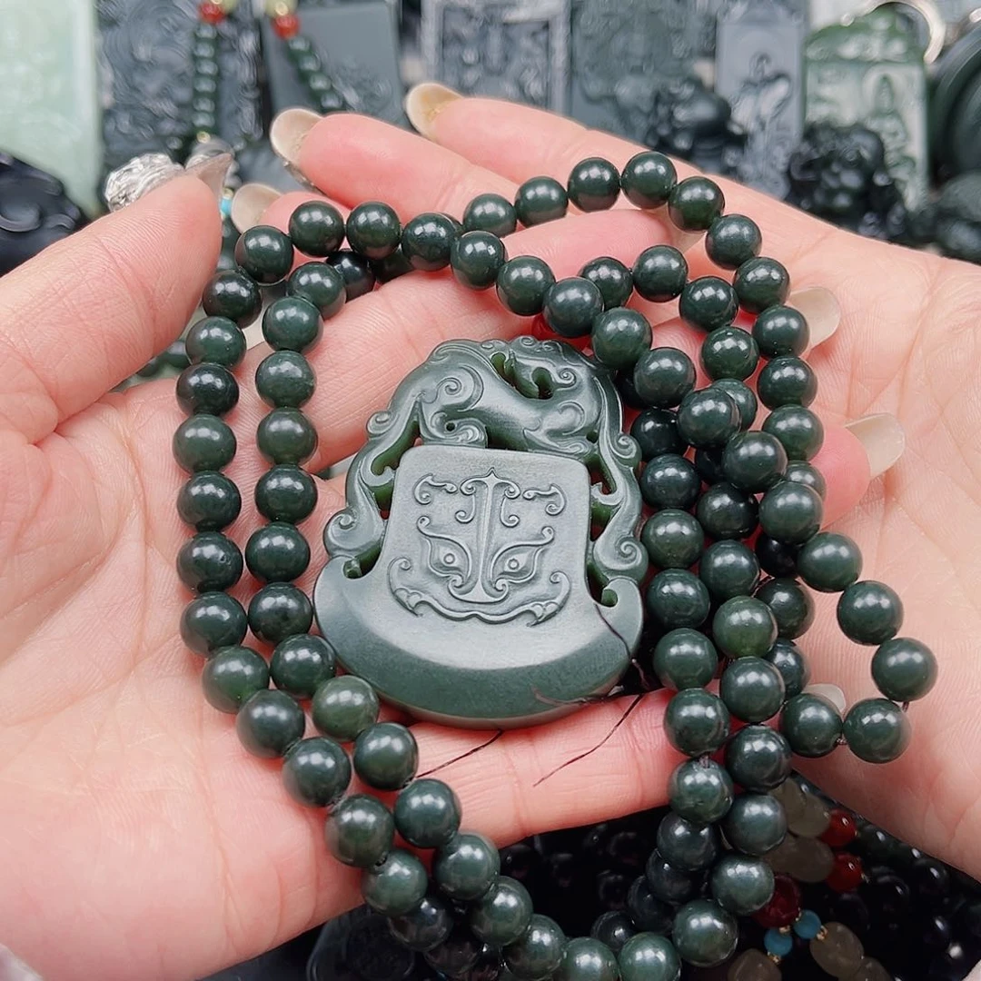 和田玉颈饰未镶嵌喜****)