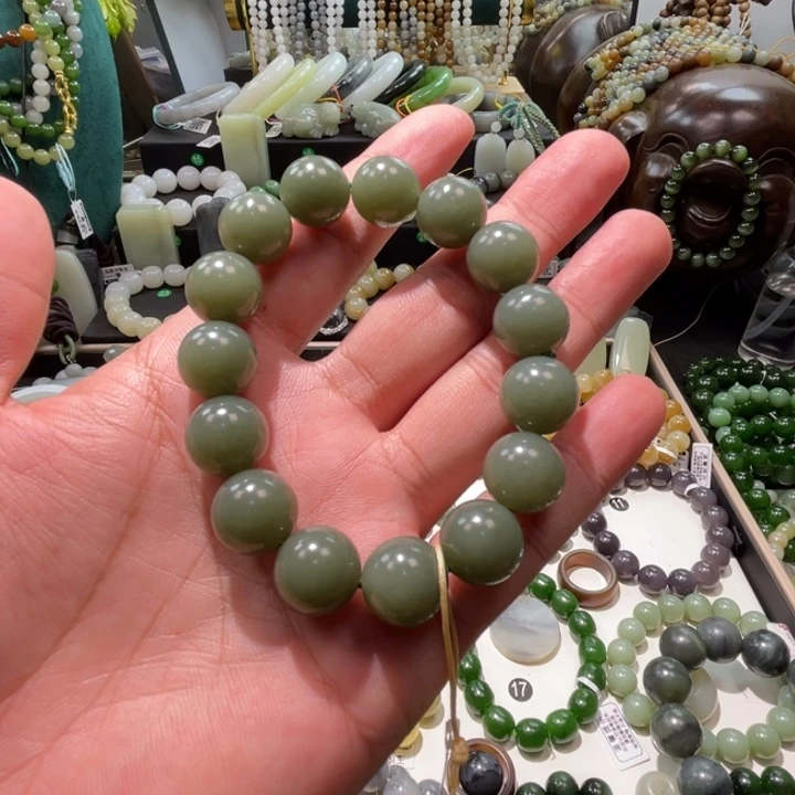 无***情未镶嵌手串和田玉