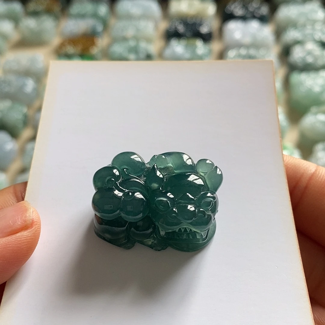 翡翠未镶嵌颈饰天然翡翠貔貅吊坠
