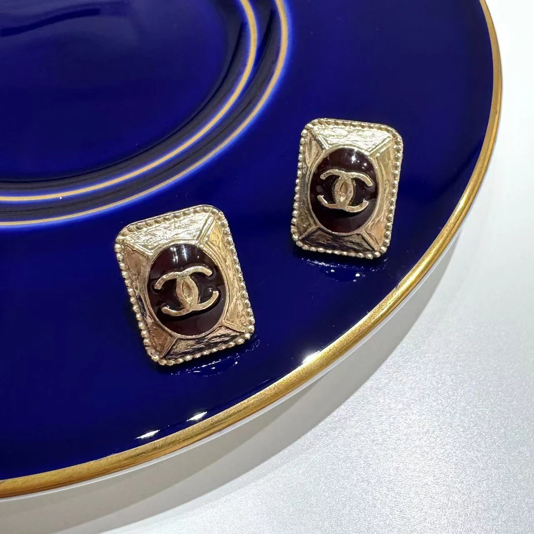 95新 Chanel/香奈儿 17a古巴系列金色方形耳钉84235543