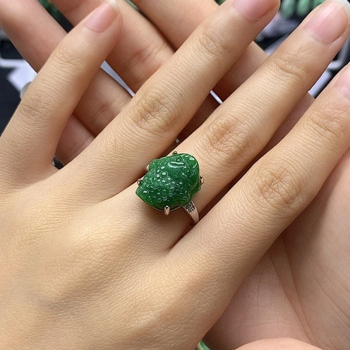 翡翠戒指银S925镶嵌天然翡翠