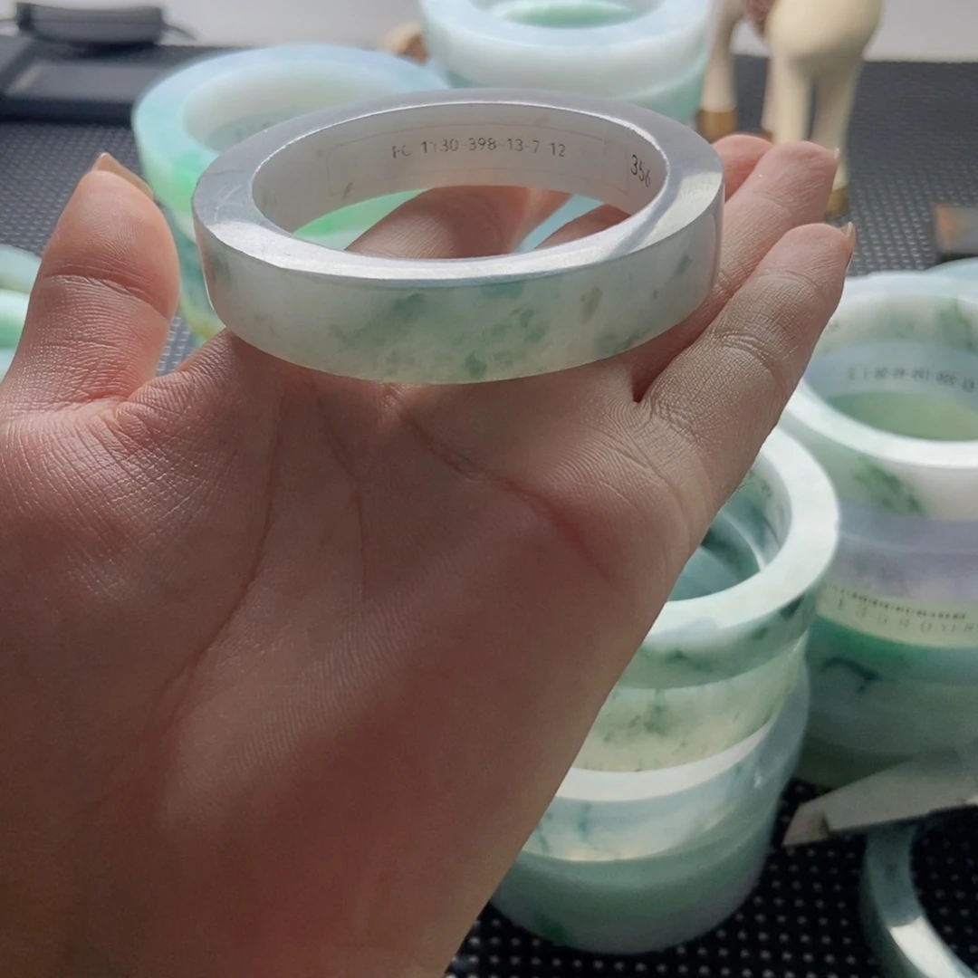 定制翡翠a未镶嵌橘*?