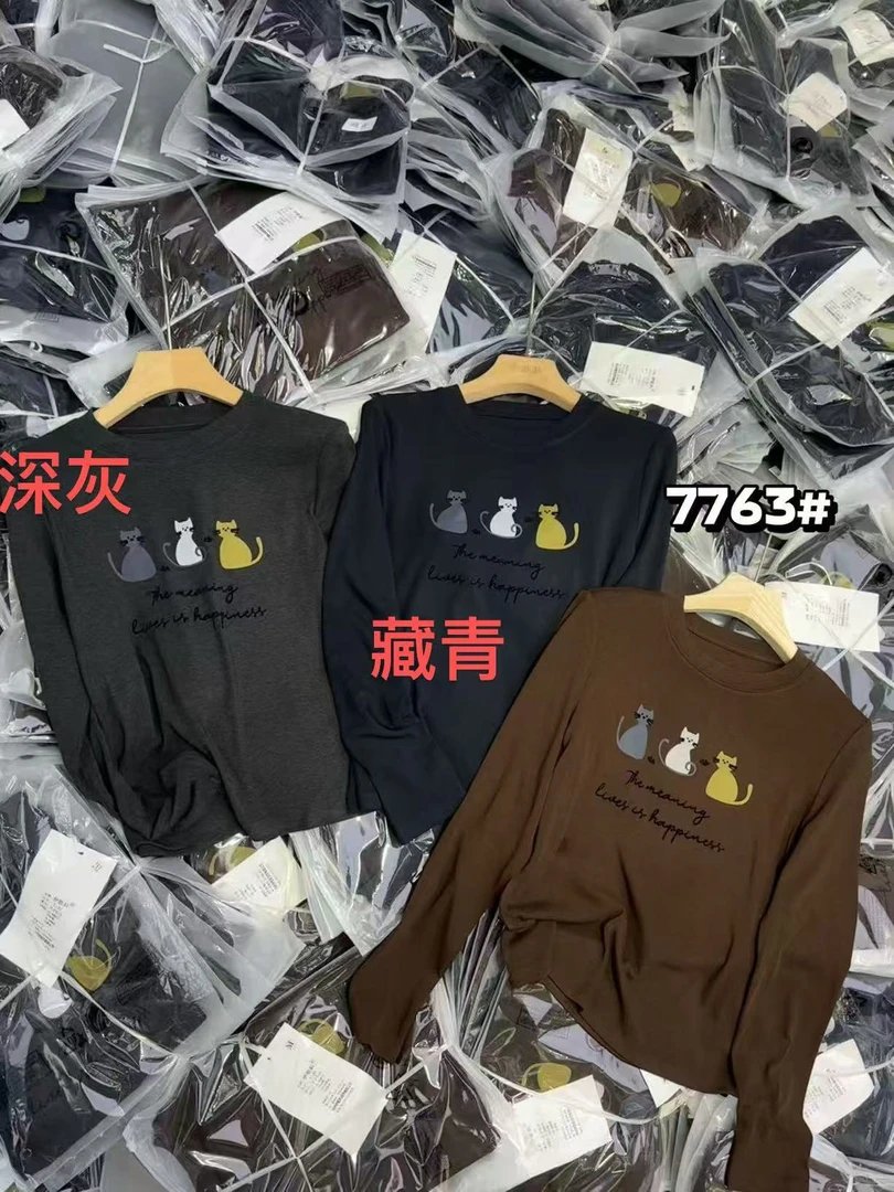 【商场品质】三只小猫卡通印花字母长袖T恤  舒适百搭YGL 7763