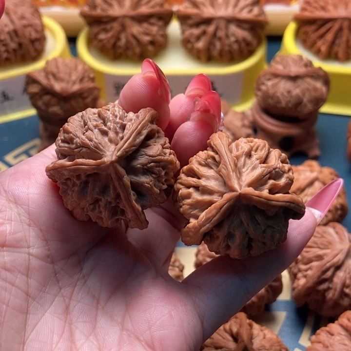 把件文玩核桃秦岭三棱正奔 全品 36