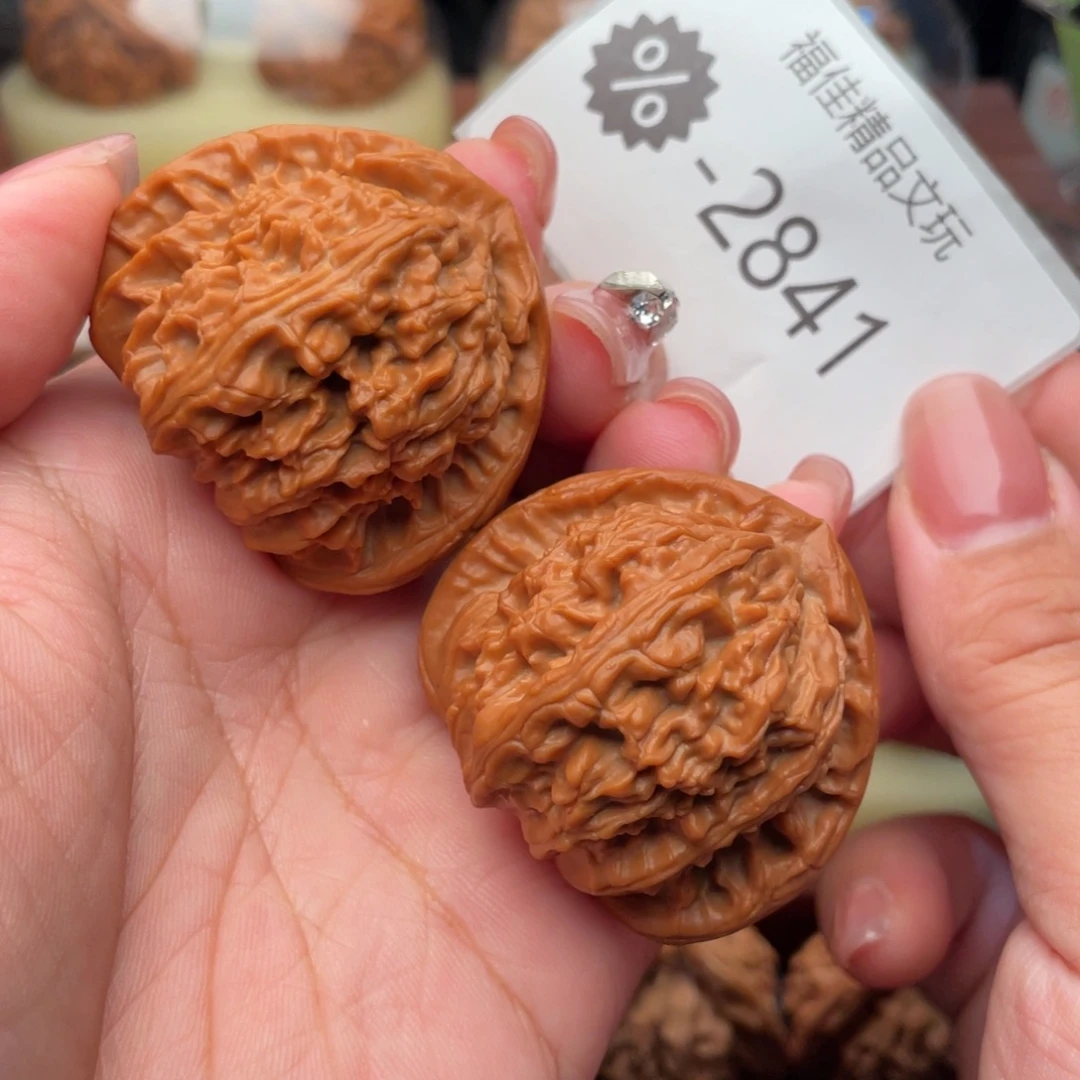 *****把件文玩核桃43毕业三角白