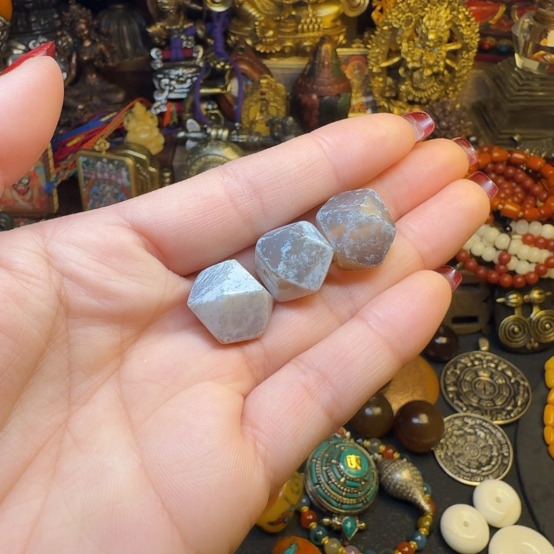 泥塑扎西德勒9999