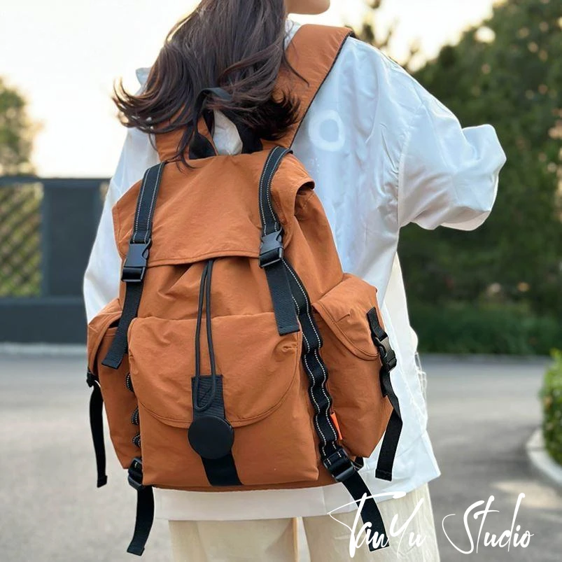 探屿户外徒步登山包女士新款轻便旅游大容量双肩包百搭旅行背包