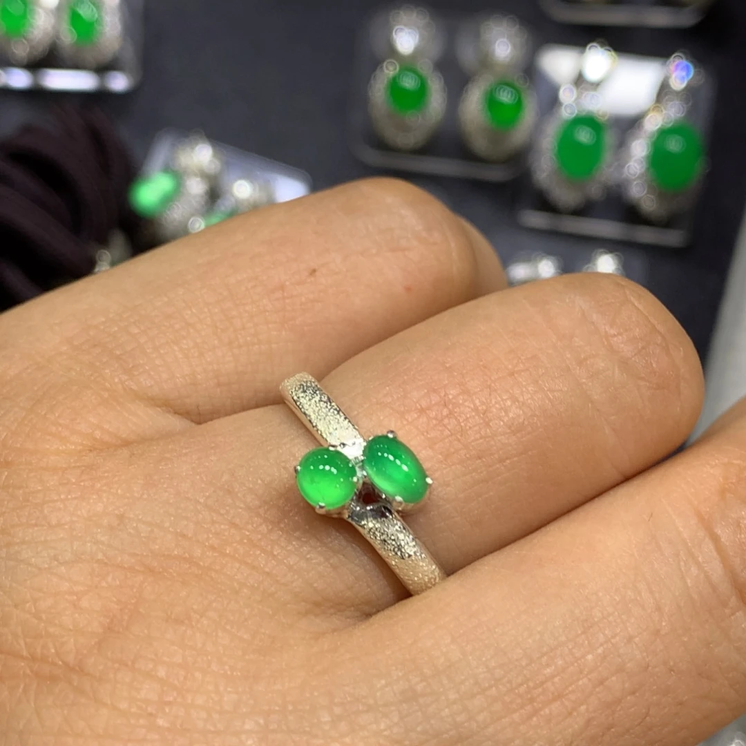 翡翠未镶嵌戒指买断不退