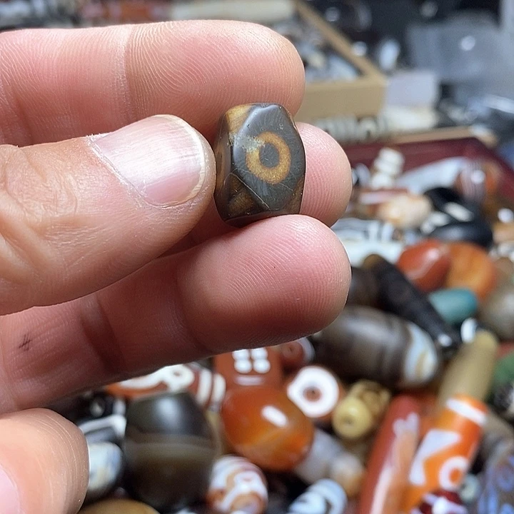 玛瑙/玉髓颈饰合金