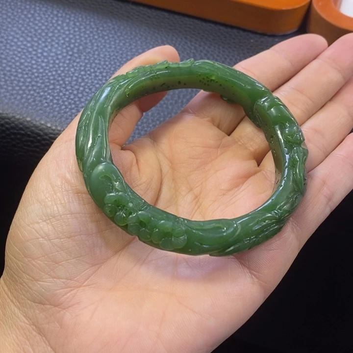 未镶嵌手镯和田玉（碧玉）