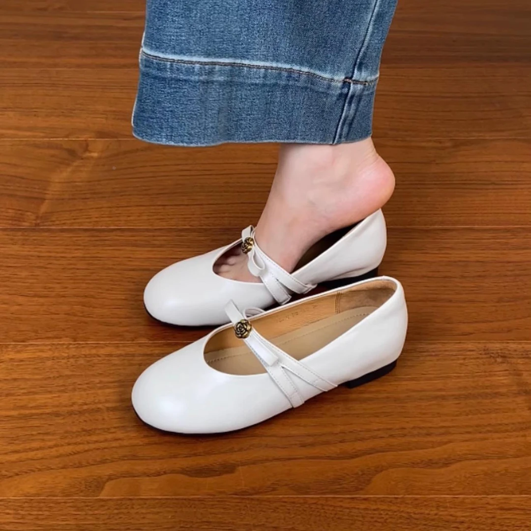 森和匠头层牛皮山茶花平底浅口玛丽珍鞋女夏2025圆头内增高单鞋