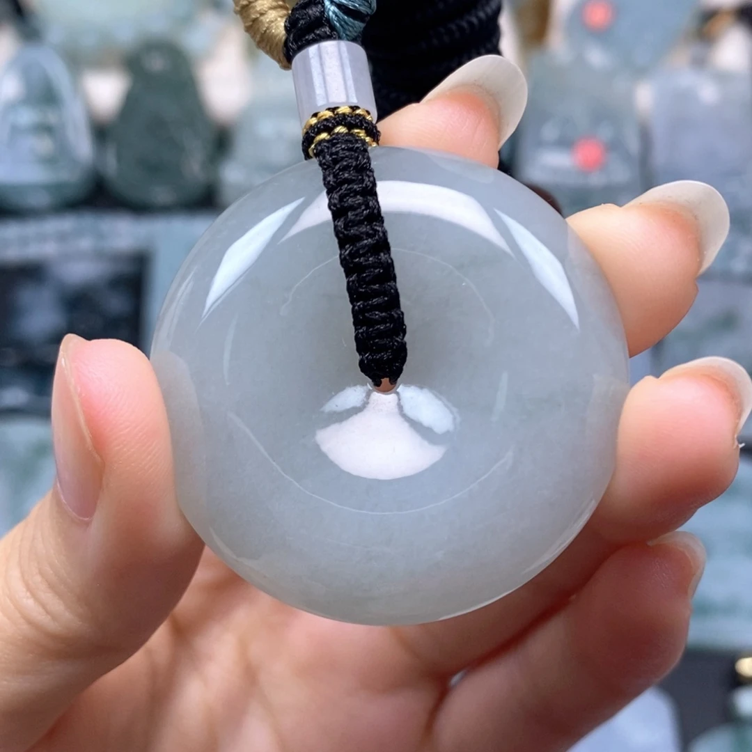 翡翠未镶嵌颈饰平安扣