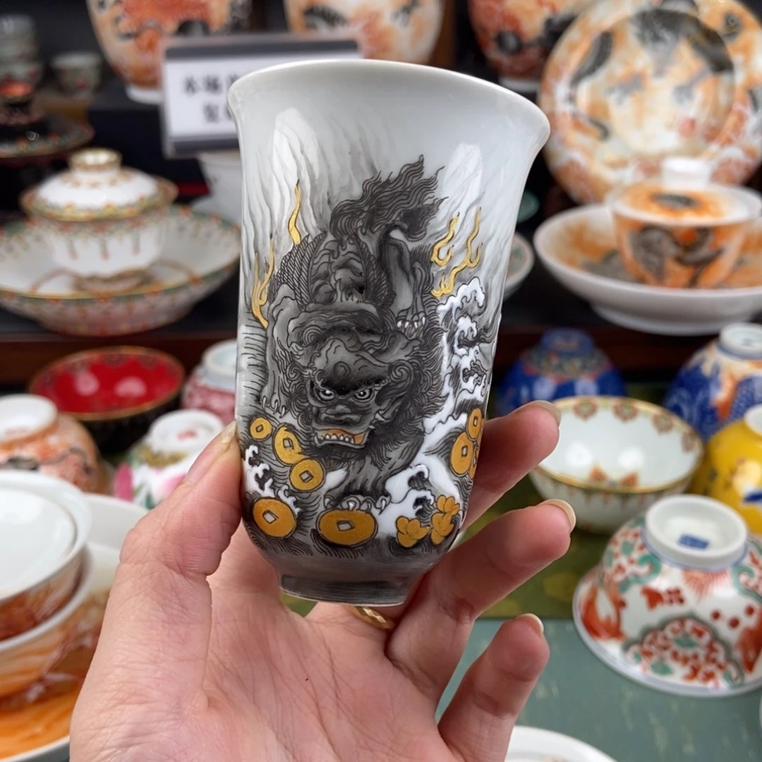 陶瓷的设计师是一个人