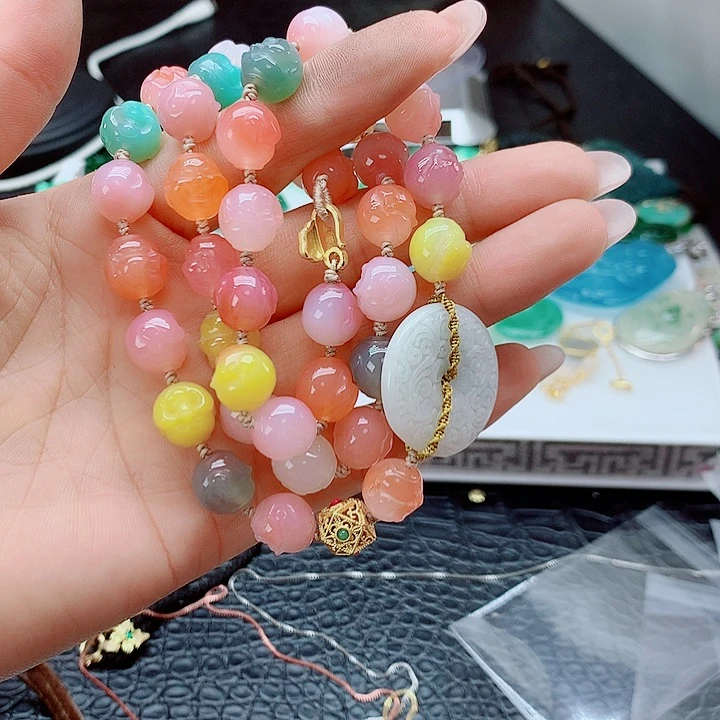 玛瑙/玉髓颈饰未镶嵌