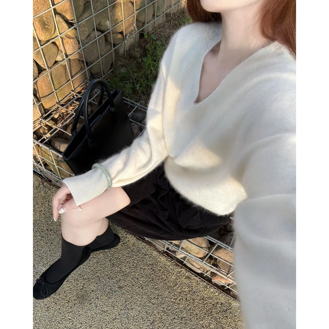 主AL- 2025冬季新款羊绒羊毛双面拉绒慵懒风极简女士V领羊绒衫