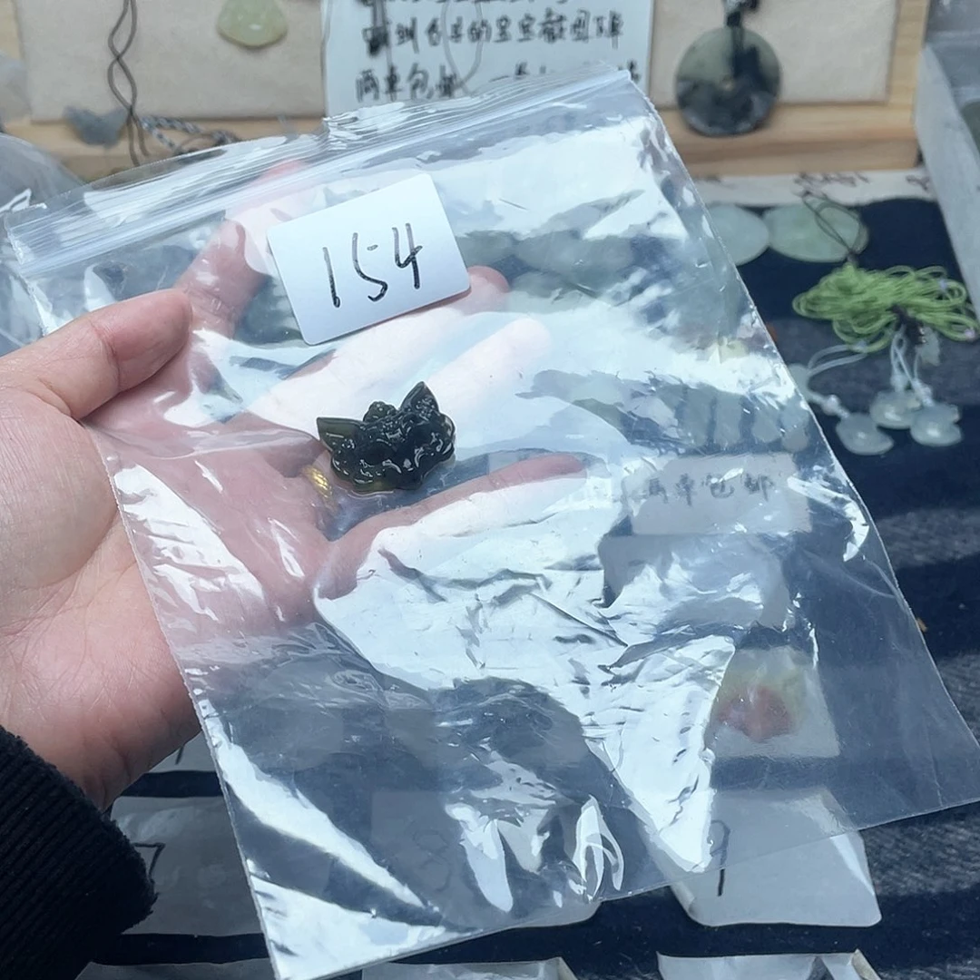 蛇纹石玉颈饰未镶嵌?*奇