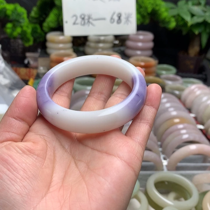 石英质玉（佘太翠）未镶嵌手镯56.8