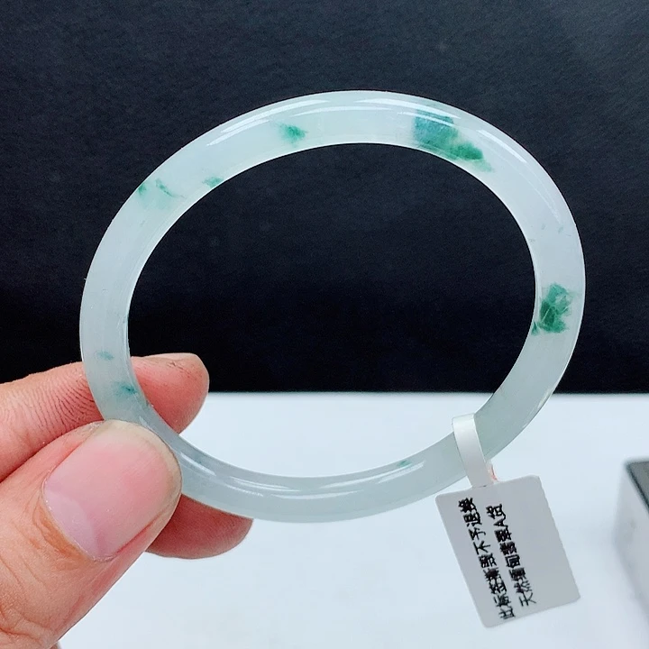 翡翠手镯未镶嵌55贵妃