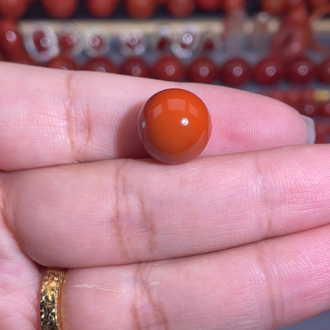 南红玛瑙圆珠未镶嵌星*天