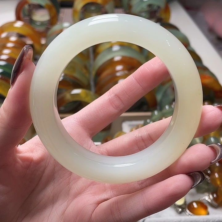 蛇纹石玉未镶嵌手镯56.8