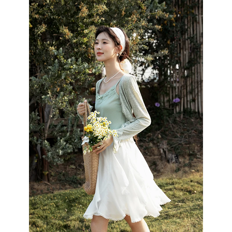 谜秀浅绿色两件套大领口长袖针织开衫女2025春夏内搭修身吊带上衣