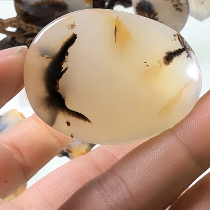 玛瑙/玉髓未镶嵌珠宝半成品