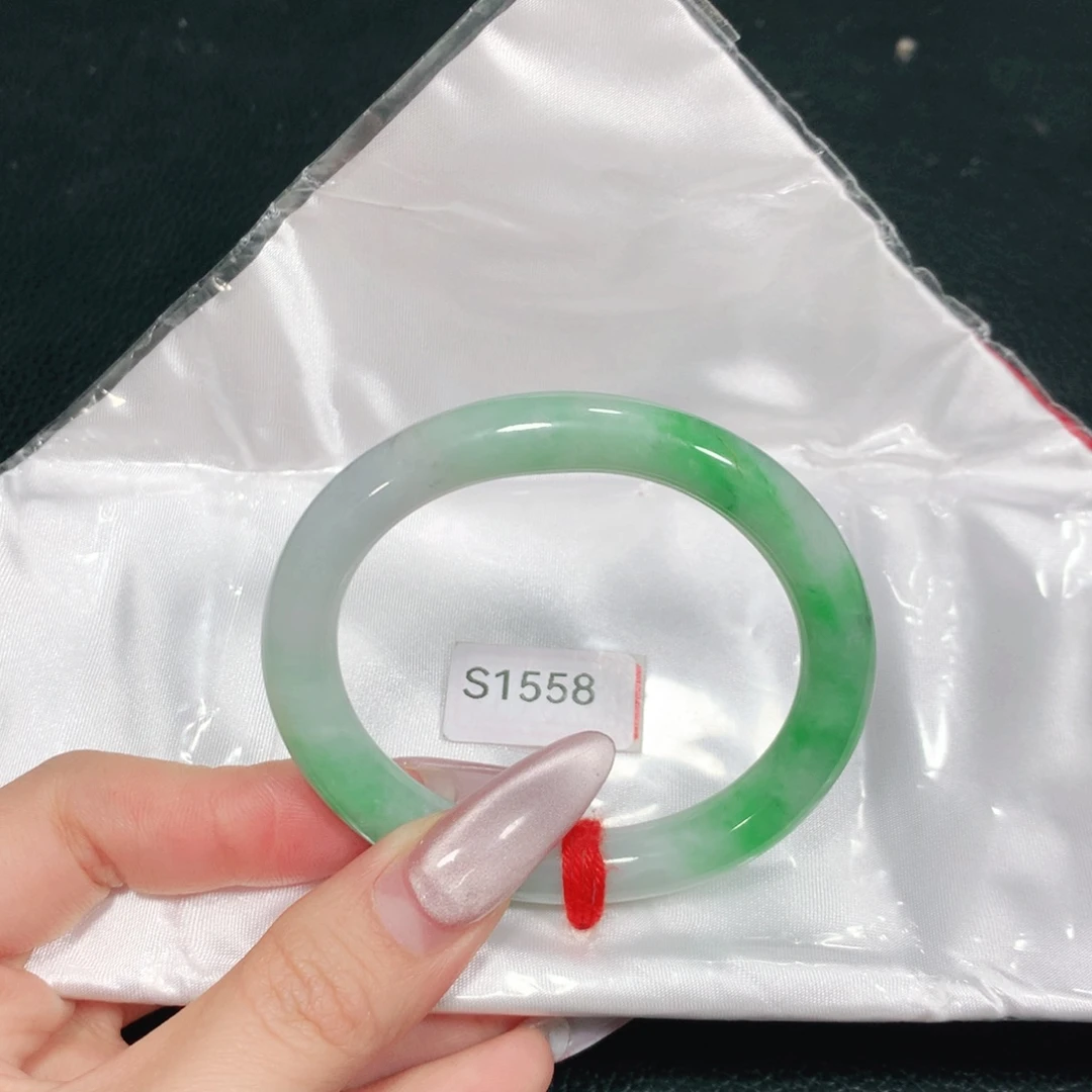 翡翠未镶嵌手镯（贵妃镯）S1558-04