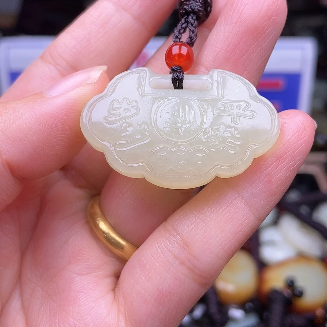 颈饰未镶嵌和田玉