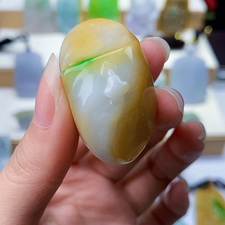 颈饰未镶嵌翡翠翡翠