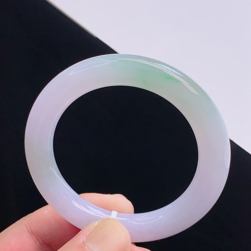 54圈口冰润春彩飘绿色胖圆条天然老坑翡翠A货