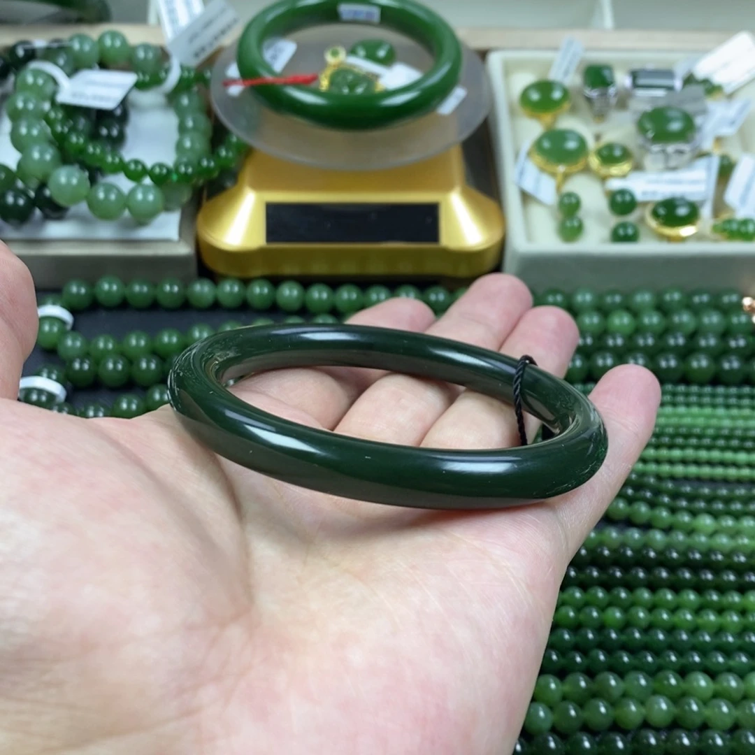 和田玉（碧玉）手镯未镶嵌