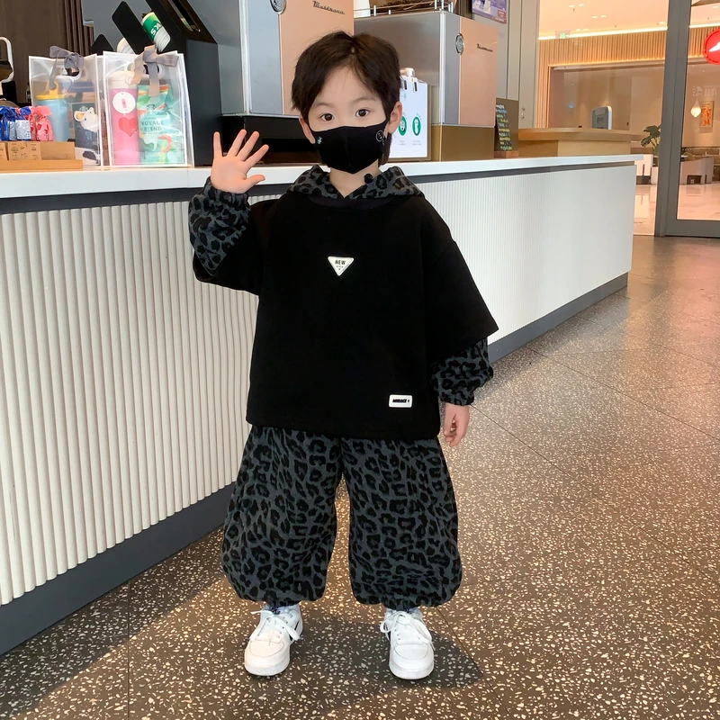 儿童秋装套装2025新款男童韩版假两件卫衣男宝春秋网红炸街两件套