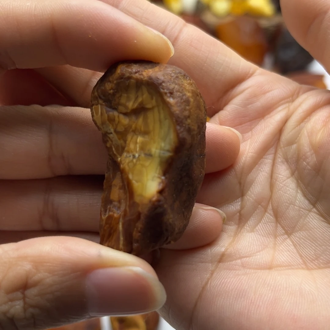 呱***呱定制琥珀未镶嵌蜜蜡定制老型