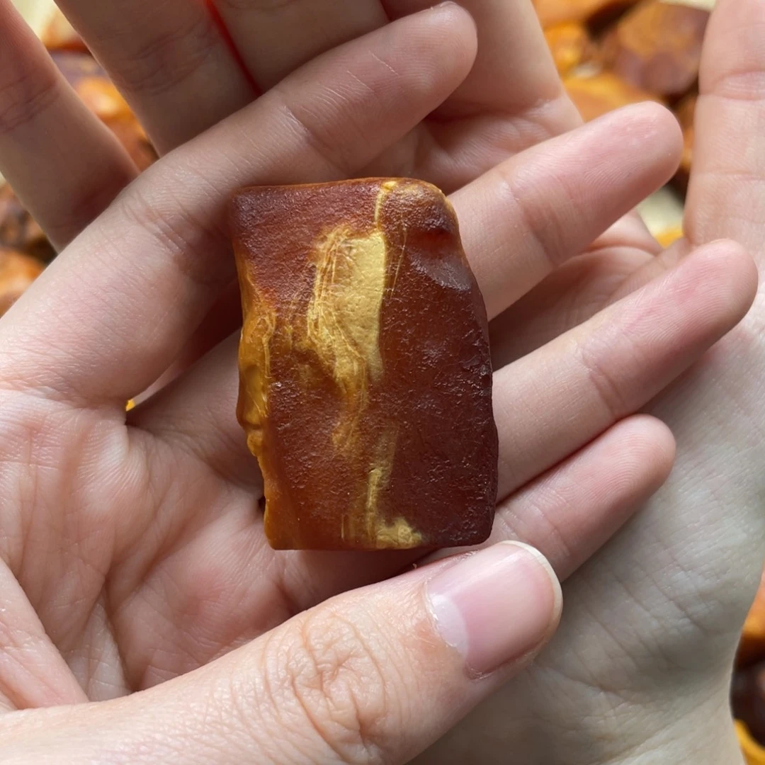 琥珀珠宝奇石未镶嵌?****）