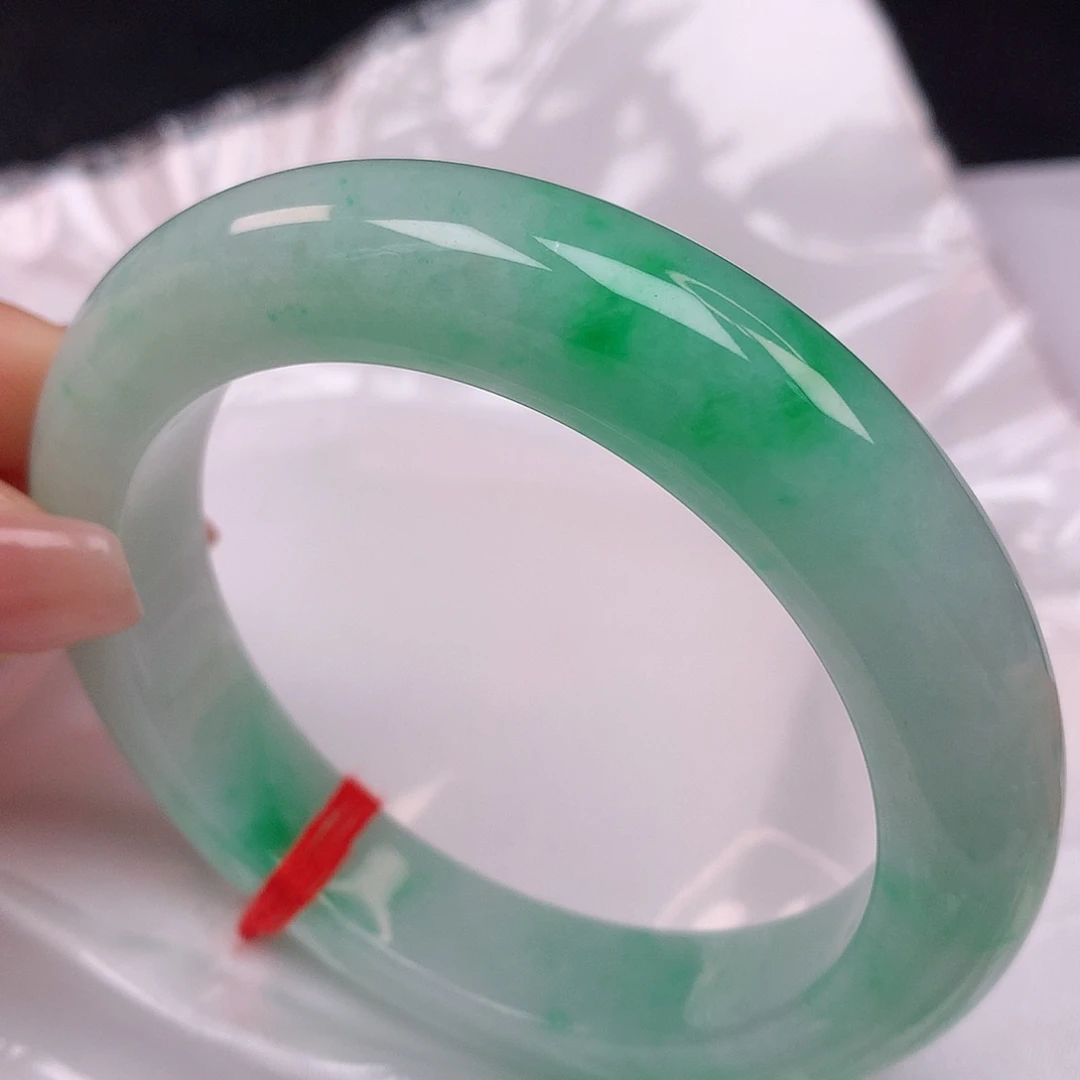 【闪购商品】翡翠手镯未镶嵌57翡翠手镯